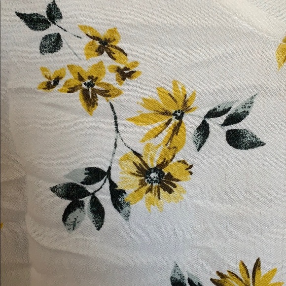 Torrid Floral Blouse - Picture 5 of 5